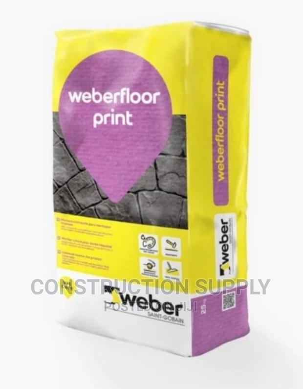 Stamped Concrete: Color Hardner · Photo 1