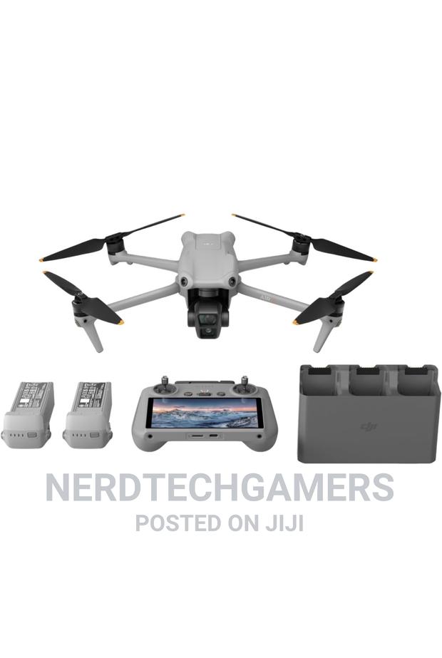 Dji Air 3 Fly More Combo With Dji Rc 2 (Screen Remote ) · Photo 2