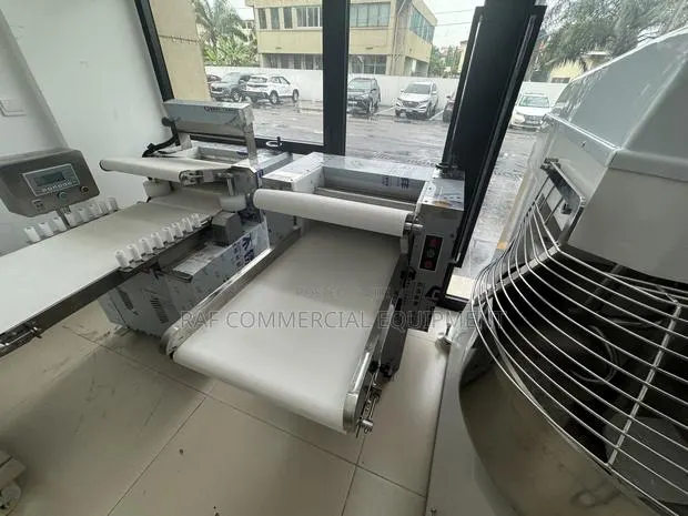 Semi Automatic Dough Sheeter/Roller 5kg · Photo 1