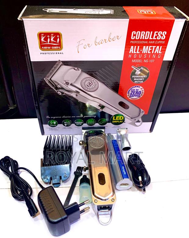 Kiki Professional Hair Clipper With Nose Trimmer · Photo 1