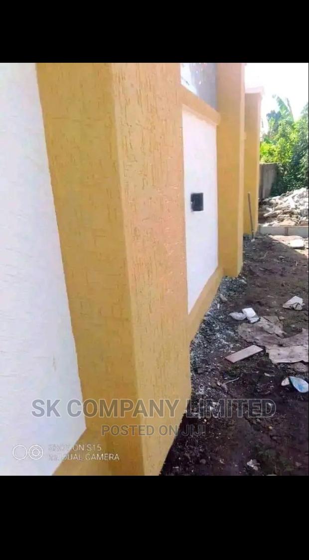 Graffito and Painting · Photo 5