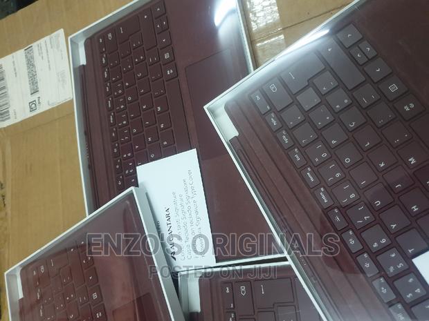 Surface Pro Signature Keyboard Pro 3 to 7 New Burgundy · Photo 3
