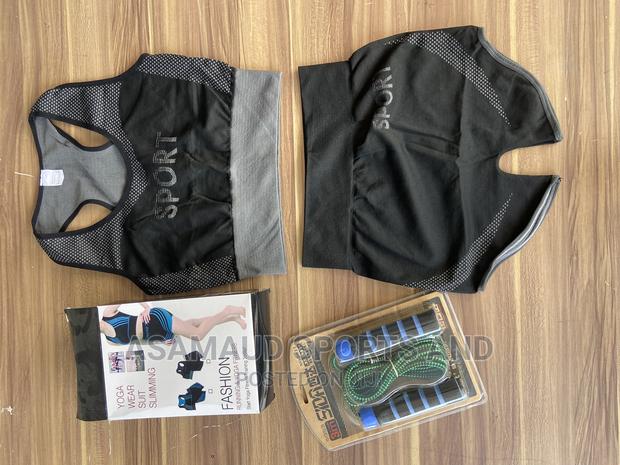 Set of Ladies Gym Wear at Cool Price · Photo 3