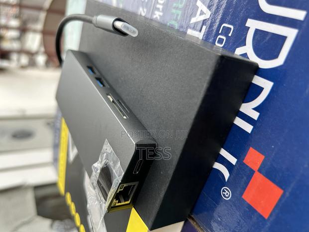 Type-C to HDTV 8 in 1 Adapter · Photo 2