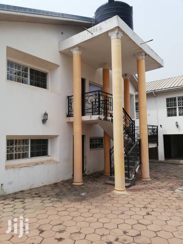 Five Bed Room House at Poku-Kurom for Sale · Photo 3