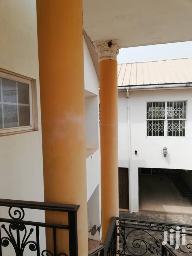 Five Bed Room House at Poku-Kurom for Sale · Photo 6