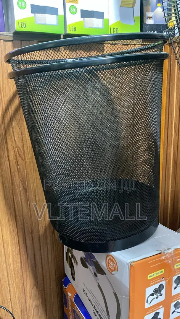 Black Metal Wire Mesh Wastebasket · Photo 1