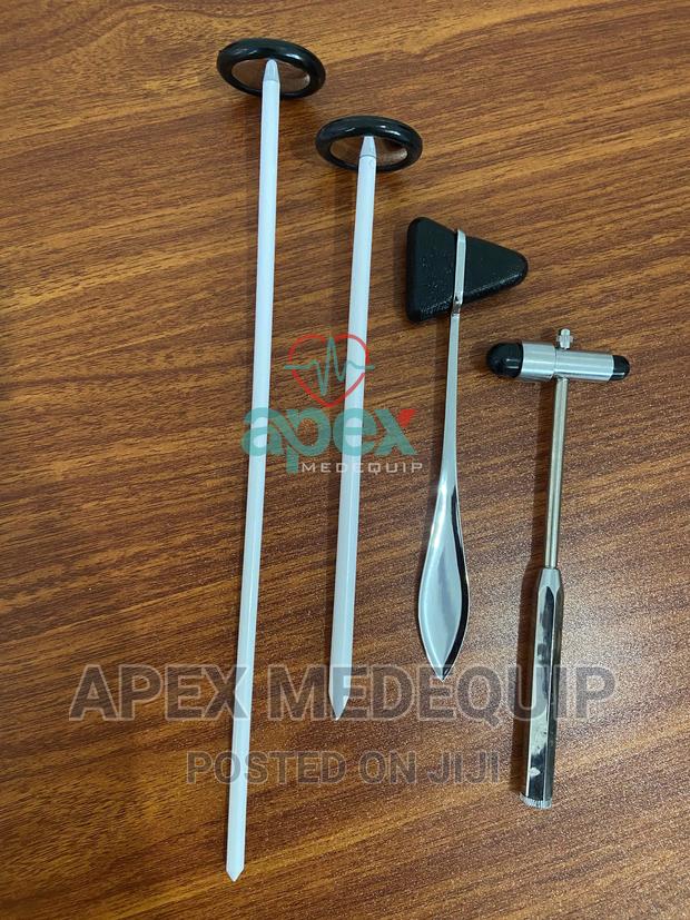 Patellar Hammer ( Reflex Hammer) · Photo 1