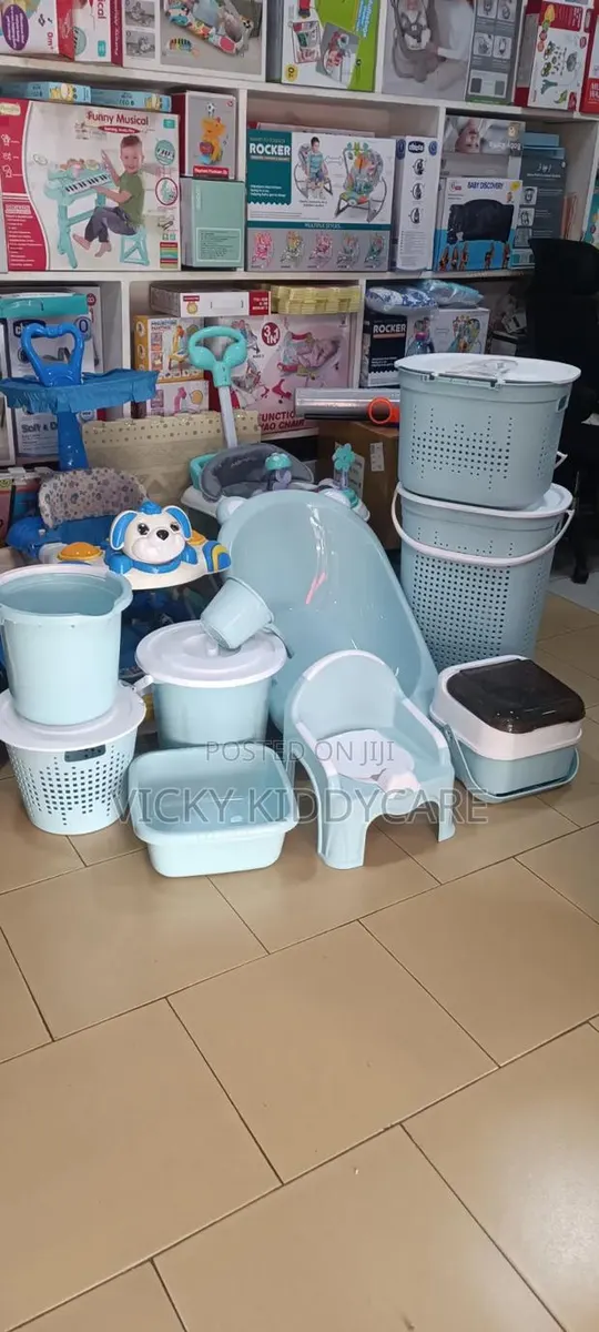 Baby Bath Set With Laundry Basket and Bottle Rack. · Photo 1