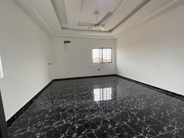 2bdrm Apartment in Batsonaa, Spintex for rent · Photo 6