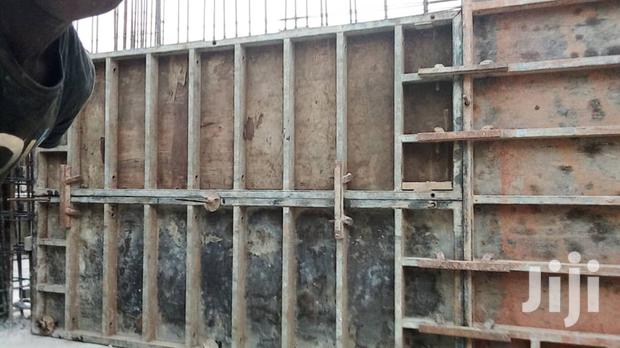 Retaining Wall/Formwork/Shutter/Deckin/Slabs/Scaffold/Gutter · Photo 1
