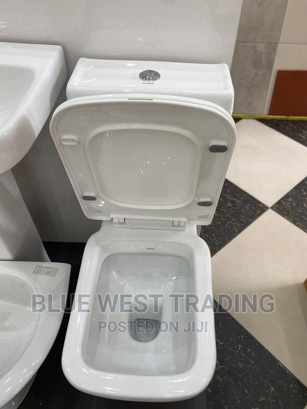 Water Closet - Square Shape Water Closet · Photo 2