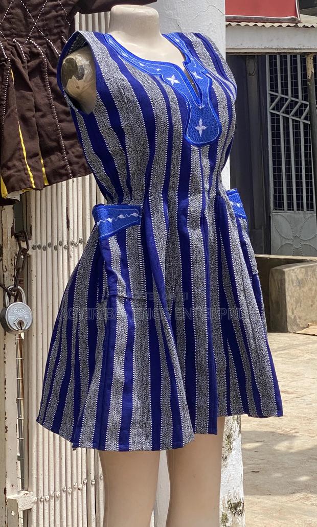 Smock Dress · Photo 1