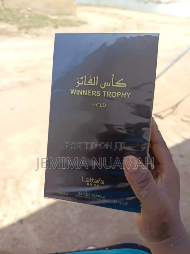 Winners Trophy Gold Lattafa · Photo 1