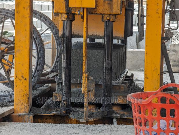 6 Inches Concrete Blocks · Photo 1