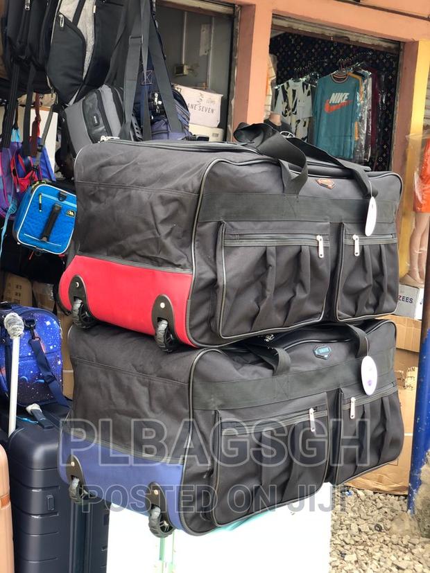 Omaya Trolling Duffel Traveling Bag Large Size at Plbagsgh · Photo 4