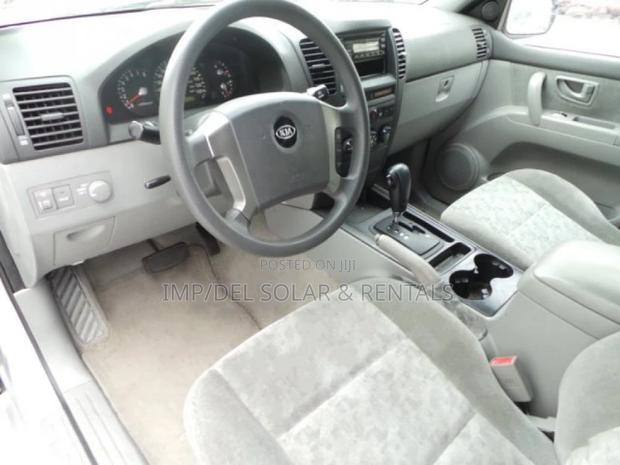 Rent a 4 X 4 Car SUV · Photo 3