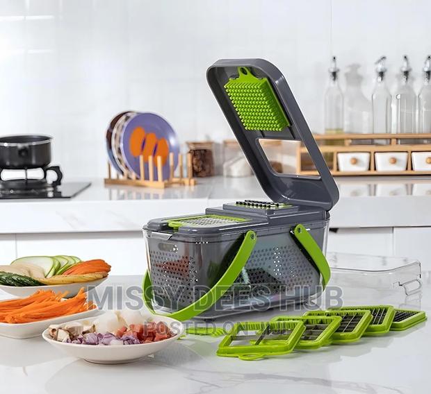22pcs Fruits and Vegetables Chopper · Photo 1
