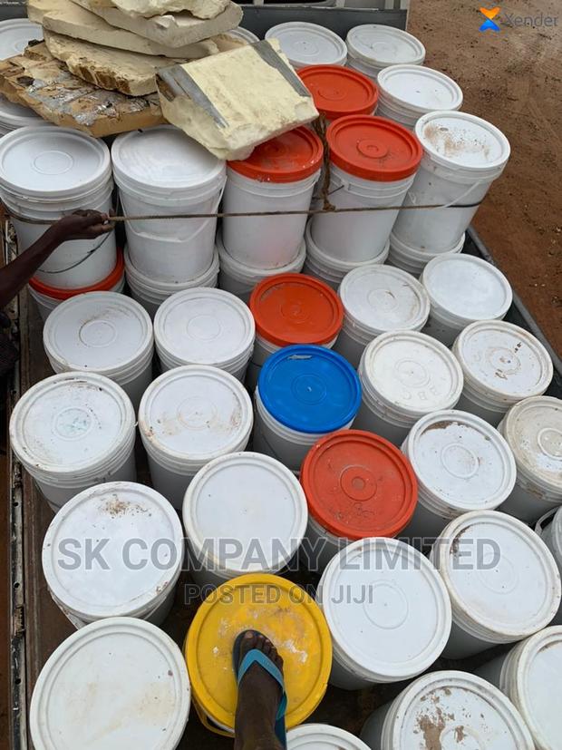 Grafiato Materials and Painting · Photo 1