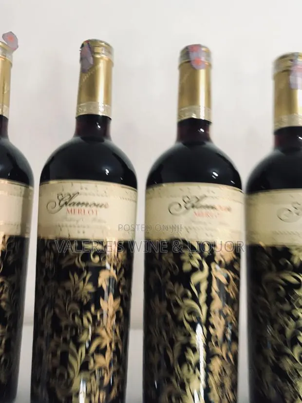 Glamour-Kazayak Merlot Dry Red Wine -14% Alc(Moldova) · Photo 1