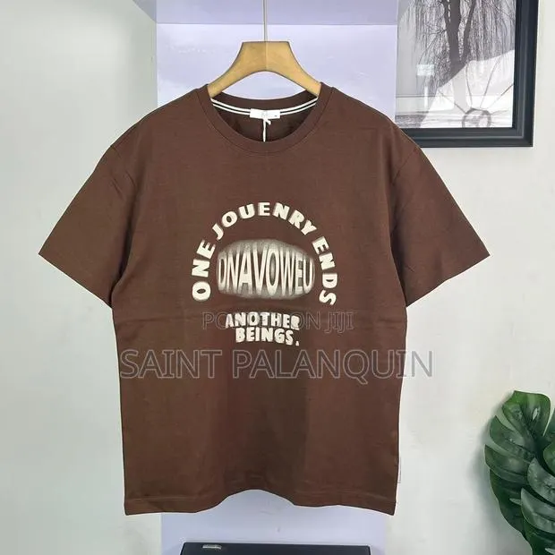 Brown Quality T-Shirt · Photo 1