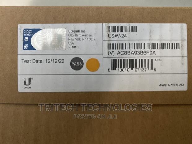 Ubiquity Unifi Gigabit 24 Port Poe Switch 95W Usw-24-Poe · Photo 3