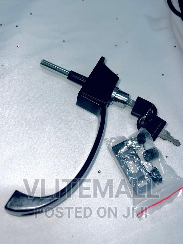 Sliding Door/Window Key Locking Handle · Photo 3