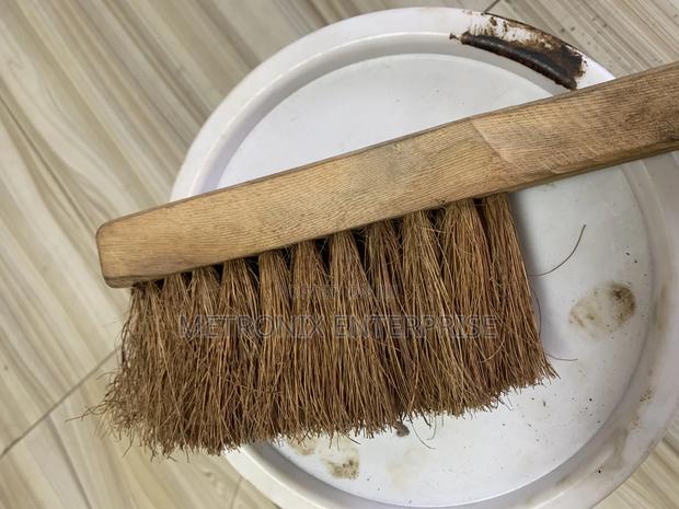 Damproof Bitumen Brush · Photo 3