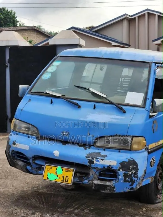 Hyundai H-100 1995 Blue