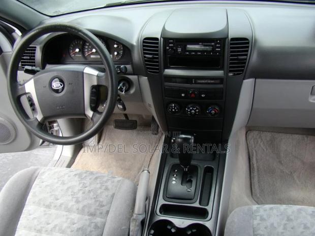 Suv Car for Rentals - Kia Sorento - Car Hire · Photo 3