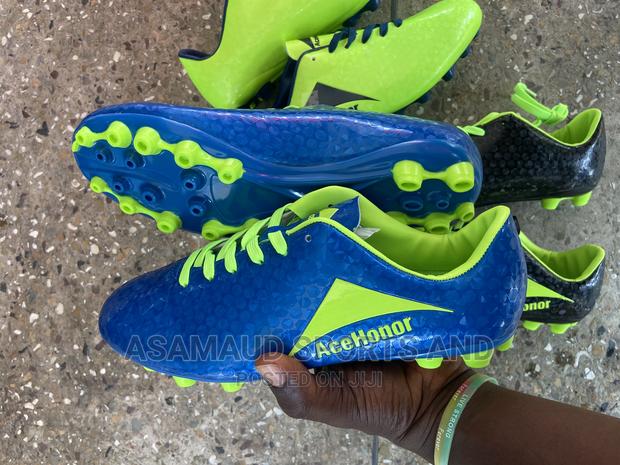 Original Football Boot for Astro Turph at Cool Price · Photo 2