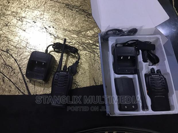 Walkie Talkie · Photo 3