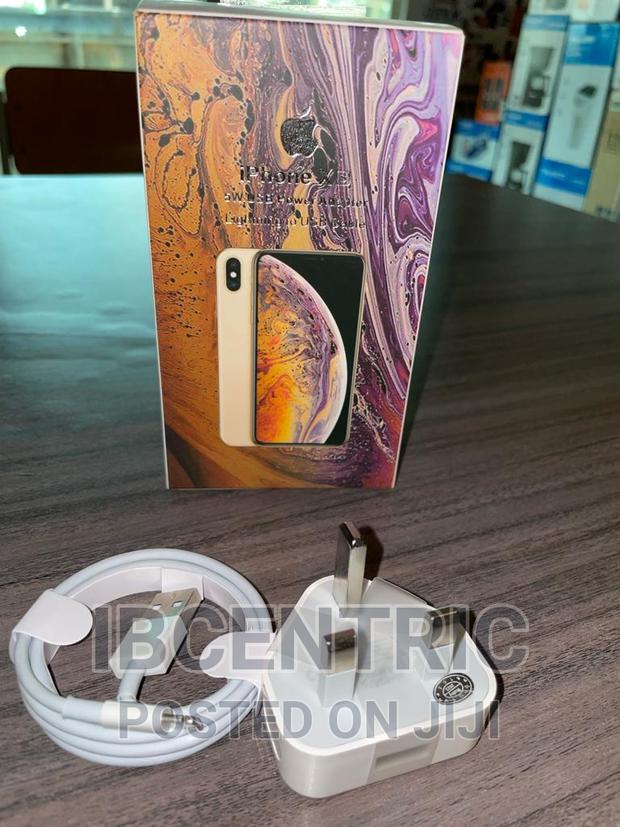 iPhone X USB Adapter and Cable · Photo 1