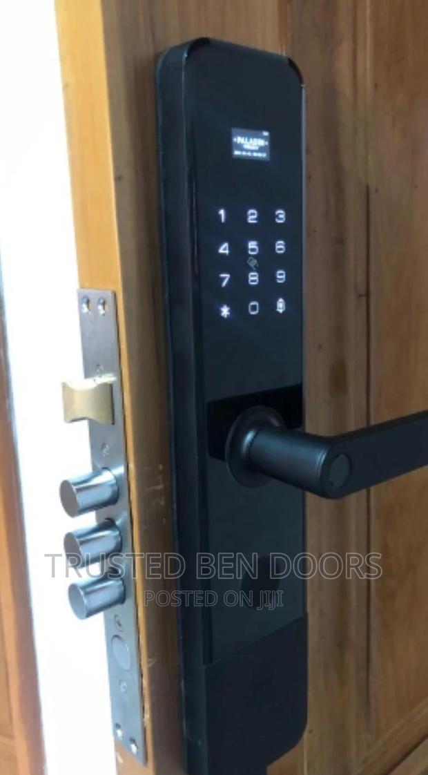 Quality Paladin Turkish Biometric Smart Lock for All Doors · Photo 1