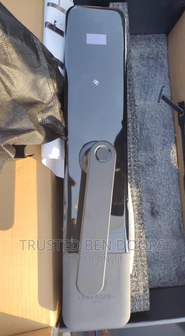 Use Fingerprint+Card+Passcode to Unlock Paladin Smart Lock · Photo 1