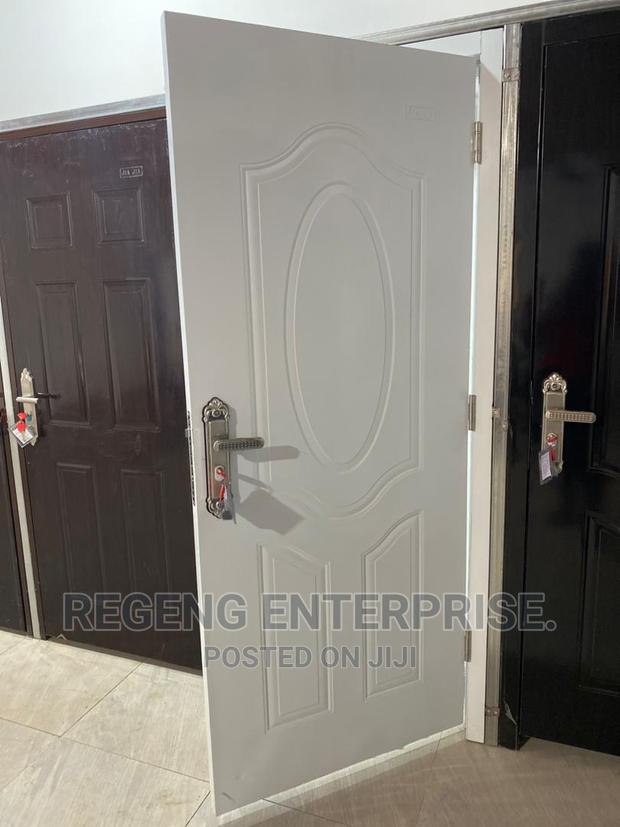 Single Internal Wooden Door · Photo 1