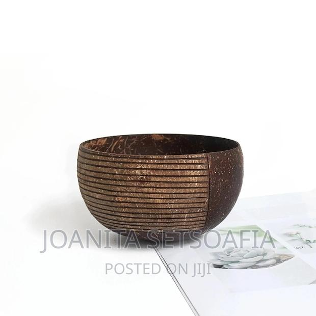 Coconut Bowl 500mls · Photo 4