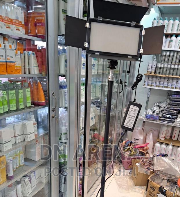 Professional Photos And Videos LED 680 Pro Light · Photo 3