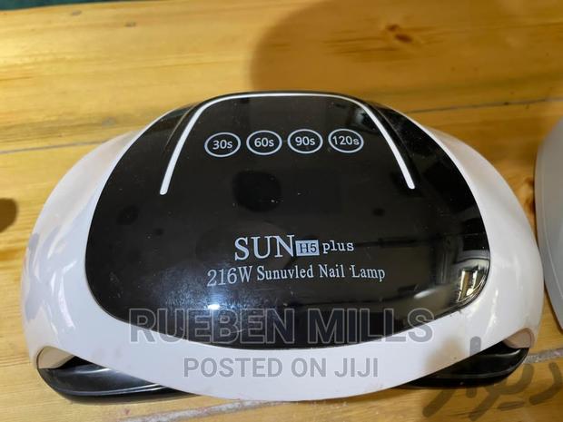 LED Nail Dryer · Photo 3