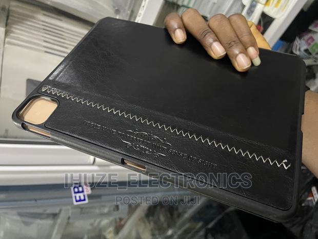 iPad PRO Leather Case · Photo 3