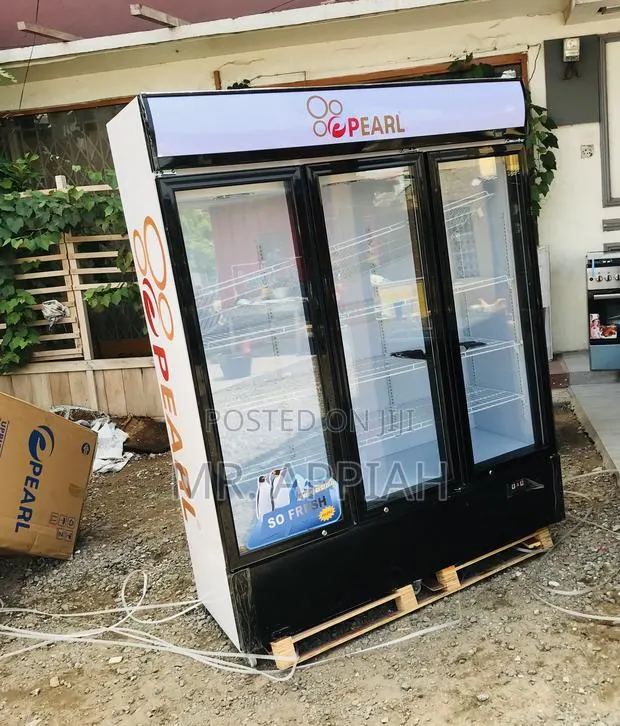 Pearl 3 Door Electric Beverage Cooler(PVC-150). · Photo 1