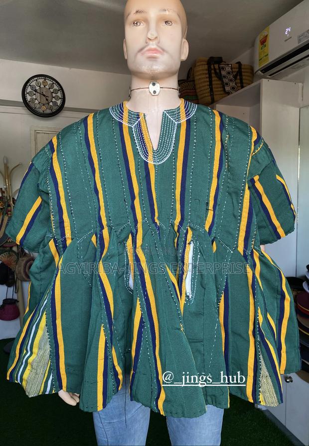 Men Smocks · Photo 1