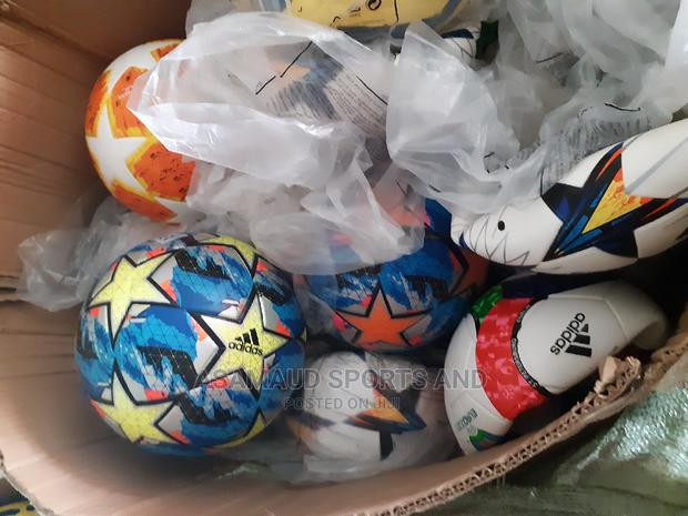 Original Football At Cool Price · Photo 3