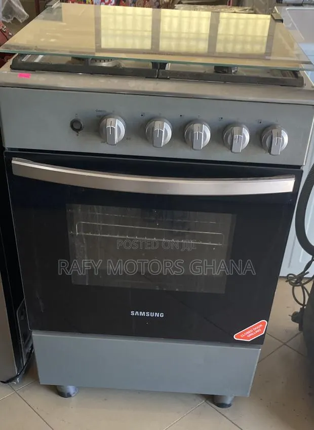 Samsung 4 Burner Gas Cooker With Oven and Grill · Photo 1