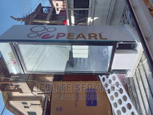 Glass Showcase Fridge Pearl 400 Litres · Photo 2