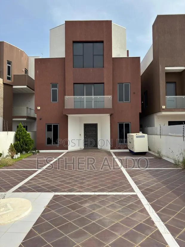 5bdrm Mansion in East Legon for rent · Photo 1