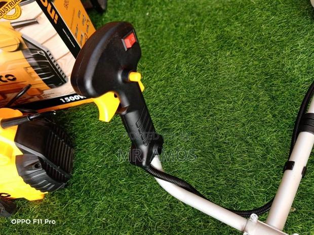 1.1hp 4-Stroke Gasoline Brush Cutter - GBC · Photo 5
