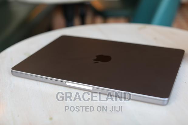 New Laptop Apple MacBook Pro 16GB Apple M2 SSD 1T · Photo 3