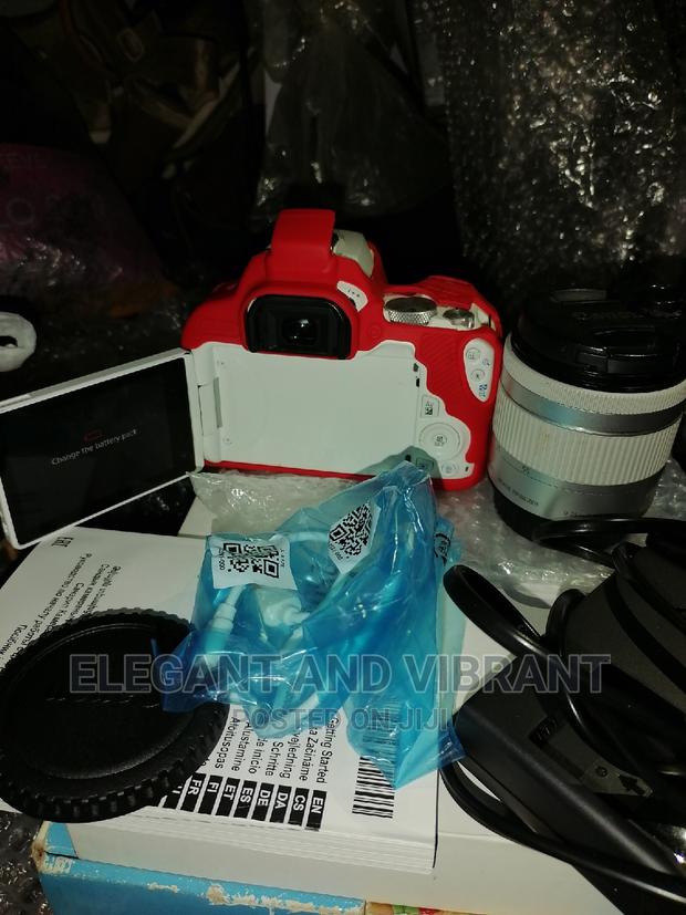 Canon Eos 250d in Very Little Use Condition · Photo 7
