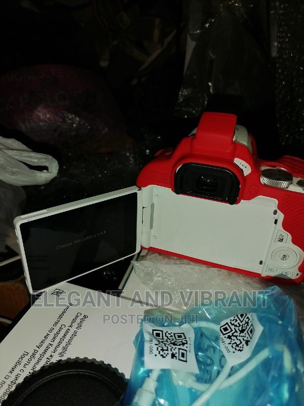 Canon Eos 250d in Very Little Use Condition · Photo 8